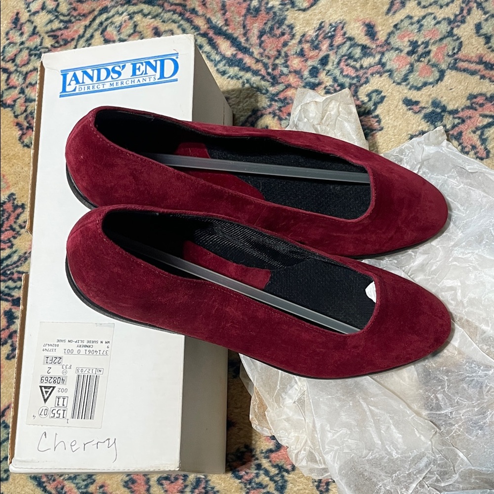 Vintage NIB 2003 Lands' End Women's Cherry Suede Flats Size 9 Made In USA